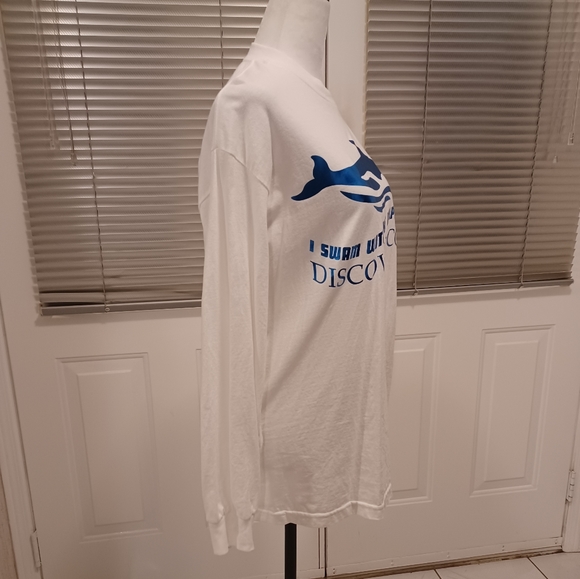 4/$80 New Long Sleeve Dolphin Tee - Size Medium - Picture 3 of 9